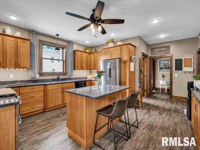 1012 Edward St, Henry, IL 61537 - photo 7