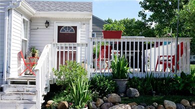 1242 E 36th St, Des Moines, IA 50317 - photo 2