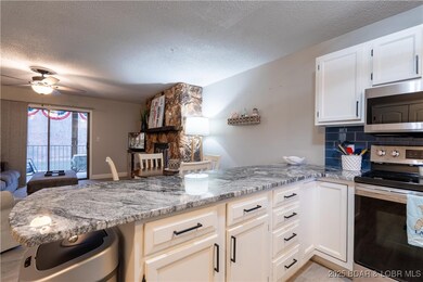 What a beautiful kitchen that is ready for you tod
