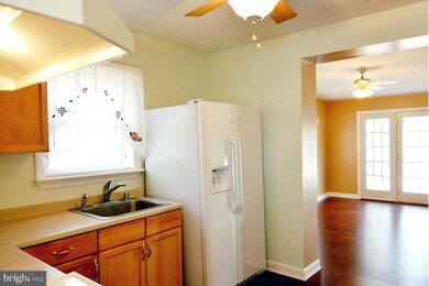 7804 Shellbourne Rd, Carvel Beach, MD 21226 - photo 4