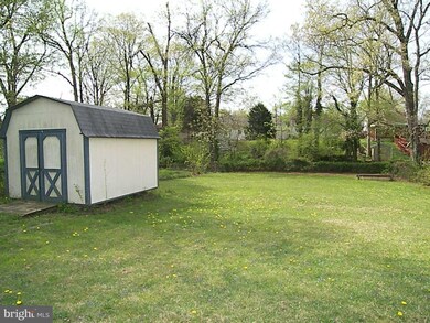 123 Lambert Dr, Manassas Park, VA 20111 - photo 3