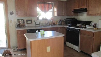 9 Diamond Ln, Howell, NJ 07731 - photo 3