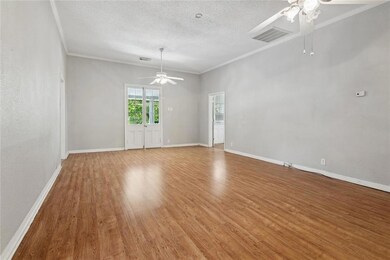 2527 Claiborne St, Mandeville, LA 70448 - photo 4