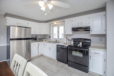 119 Eastman Ave, Swampscott, MA 01907 - photo 5