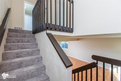 Entry to Upstairs