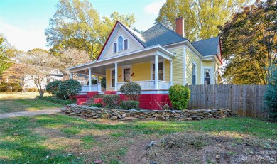 728 E Broad St, Statesville, NC 28677 - photo 3