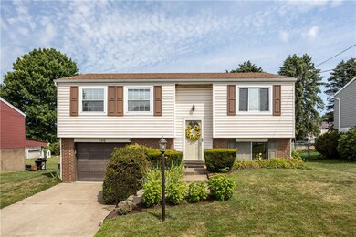 700 Snyder St, Conway, PA 15027 - photo 2