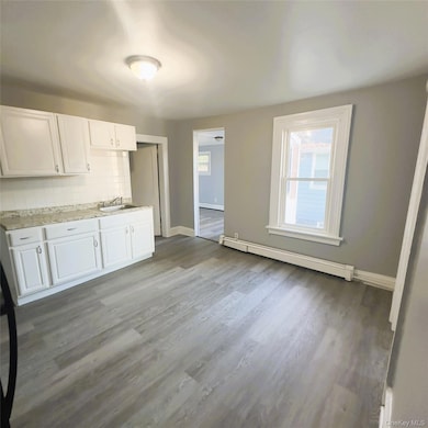 26 Du Bois Ave unit 2, Poughkeepsie, NY 12601 - photo 4