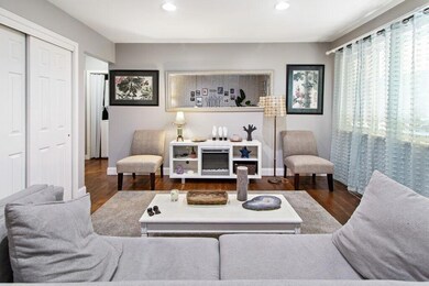 5255 Fenway Place Apt D-7.jpg-SMALL