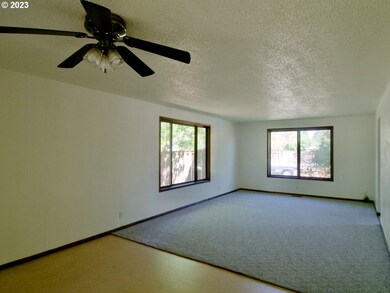 2200 Tabor St, Eugene, OR 97401 - photo 7