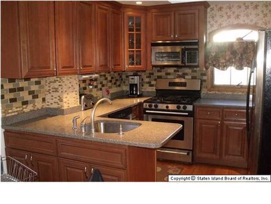 95 Dale Ave, Staten Island, NY 10306 - photo 6