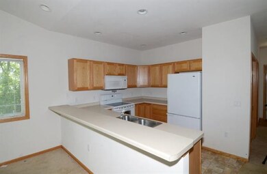 122 Elliott Ln, Oregon, WI 53575 - photo 7