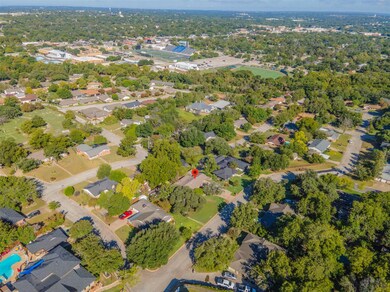 1212 S Mill St, Weatherford, TX 76086 - photo 2