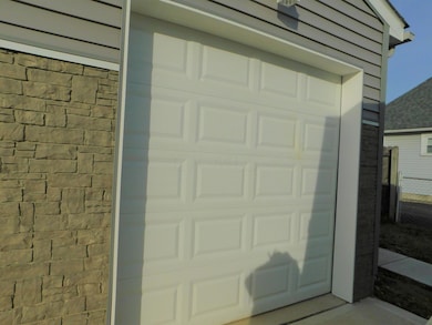 115 S Weyant Ave, Columbus, OH 43213 - photo 2