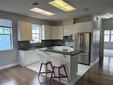 2900 W Azeele St unit H, Tampa, FL 33609 - photo 7