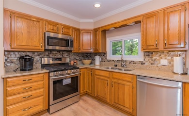 17 Worden St, Johnstown, NY 12095 - photo 5