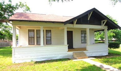 315 High St, Tomball, TX 77375 - photo 3