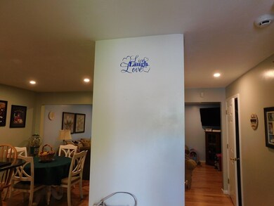 27 Robin Ln, Rockland, MA 02370 - photo 5