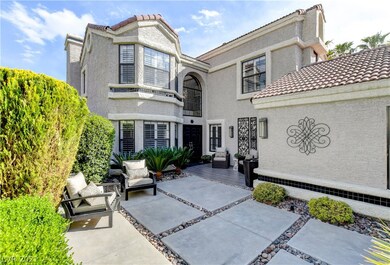 Amazing courtyard entry outdoor living space!