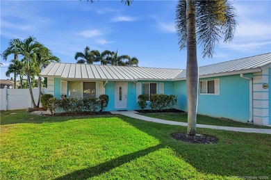 8884 SE Sandcastle Cir, Hobe Sound, FL 33455 - photo 4