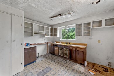 326 Warnick Ct, Granbury, TX 76049 - photo 4