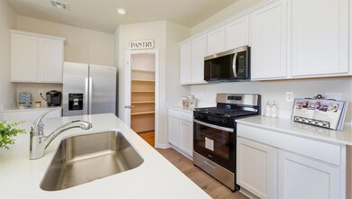 1209 E Ruger Ln, Mustang, OK 73064 - photo 3