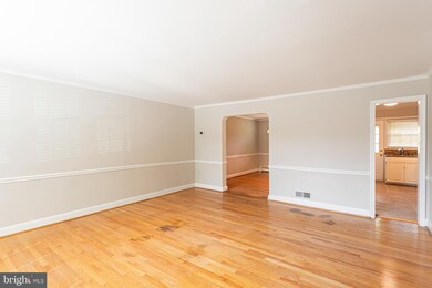 8426 Pleasant Plains Rd, Towson, MD 21286 - photo 3