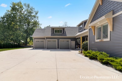 139 N 5th St NE, Cedar Springs, MI 49319 - photo 3