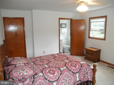 2117 Carroll Dale Rd, Sykesville, MD 21784 - photo 3