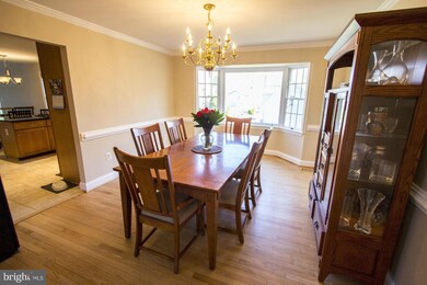 700 Ninovan Rd SE, Vienna, VA 22180 - photo 5