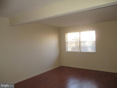 657 Glynlee Ct, Reisterstown, MD 21136 - photo 3