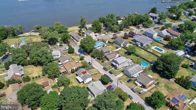 8434 Bay Dr, Pasadena, MD 21122 - photo 5