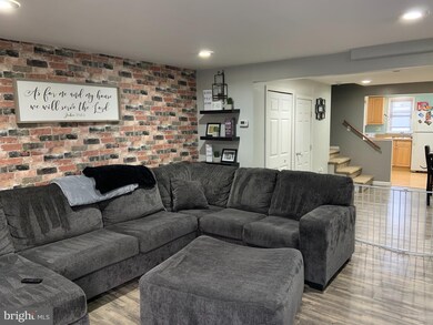 7925 Craig St, Philadelphia, PA 19136 - photo 2