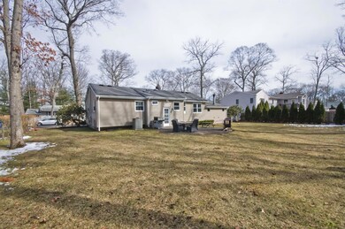 14 Teabury Ln, Oakhurst, NJ 07755 - photo 2