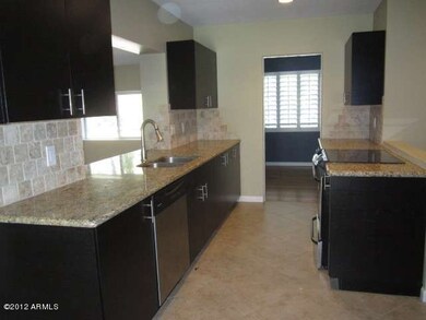4115 E Cambridge 200