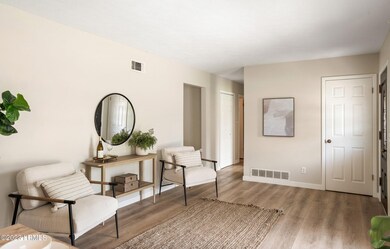 DSC06656-33-1.jpg-SMALL