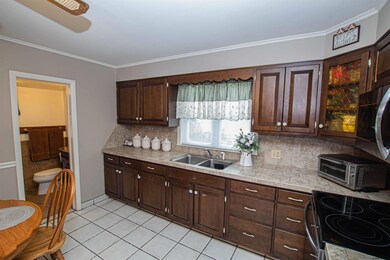 717 Draper Ave, Schenectady, NY 12306 - photo 4