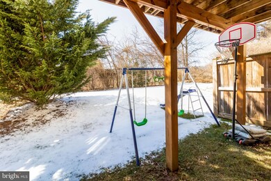 22484 Glenbow Way, Clarksburg, MD 20871 - photo 4