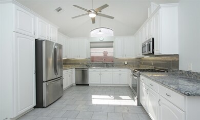 14614 S Hearthstone Green Dr, Houston, TX 77095 - photo 6