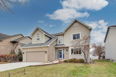 512 Blackhawk Dr, Westmont, IL 60559 - photo 2