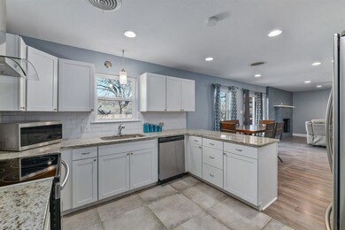 285 Somerset Cir, Bedford, TX 76022 - photo 7