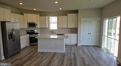 5210 Newport Cir, White Plains, MD 20695 - photo 3