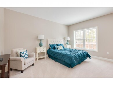 75 Crown Pointe Cir, MerriMacK, NH 03054 - photo 6