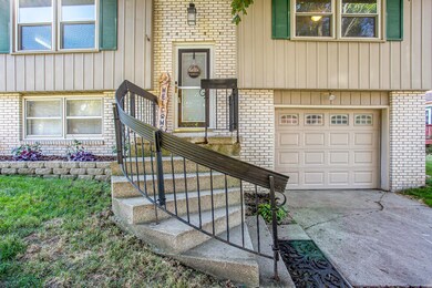 1300 Sq FT 3Bed 2Bath