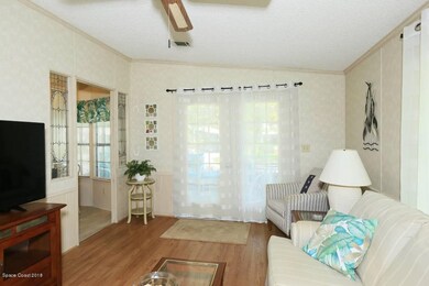 3 614 Papaya - Living Room - V2jpg