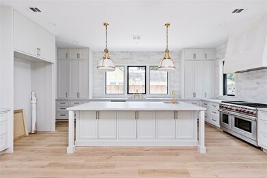 408 W 31st St, Houston, TX 77018 - photo 3