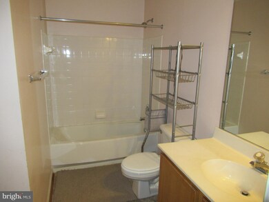 2216 Commissary Cir, Odenton, MD 21113 - photo 2