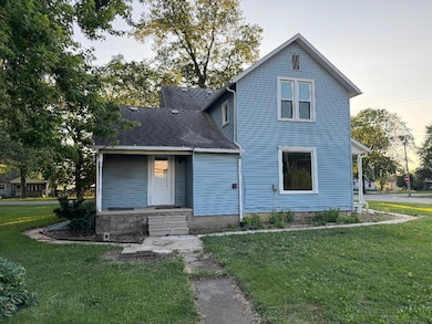 262 W Myrtle St, Herscher, IL 60941 - photo 2