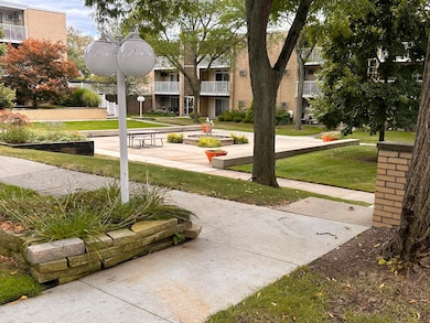 4921 N Crooks Rd unit N-10, Royal Oak, MI 48073 - photo 4