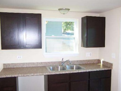 105 Ensenada Dr, Carpentersville, IL 60110 - photo 3